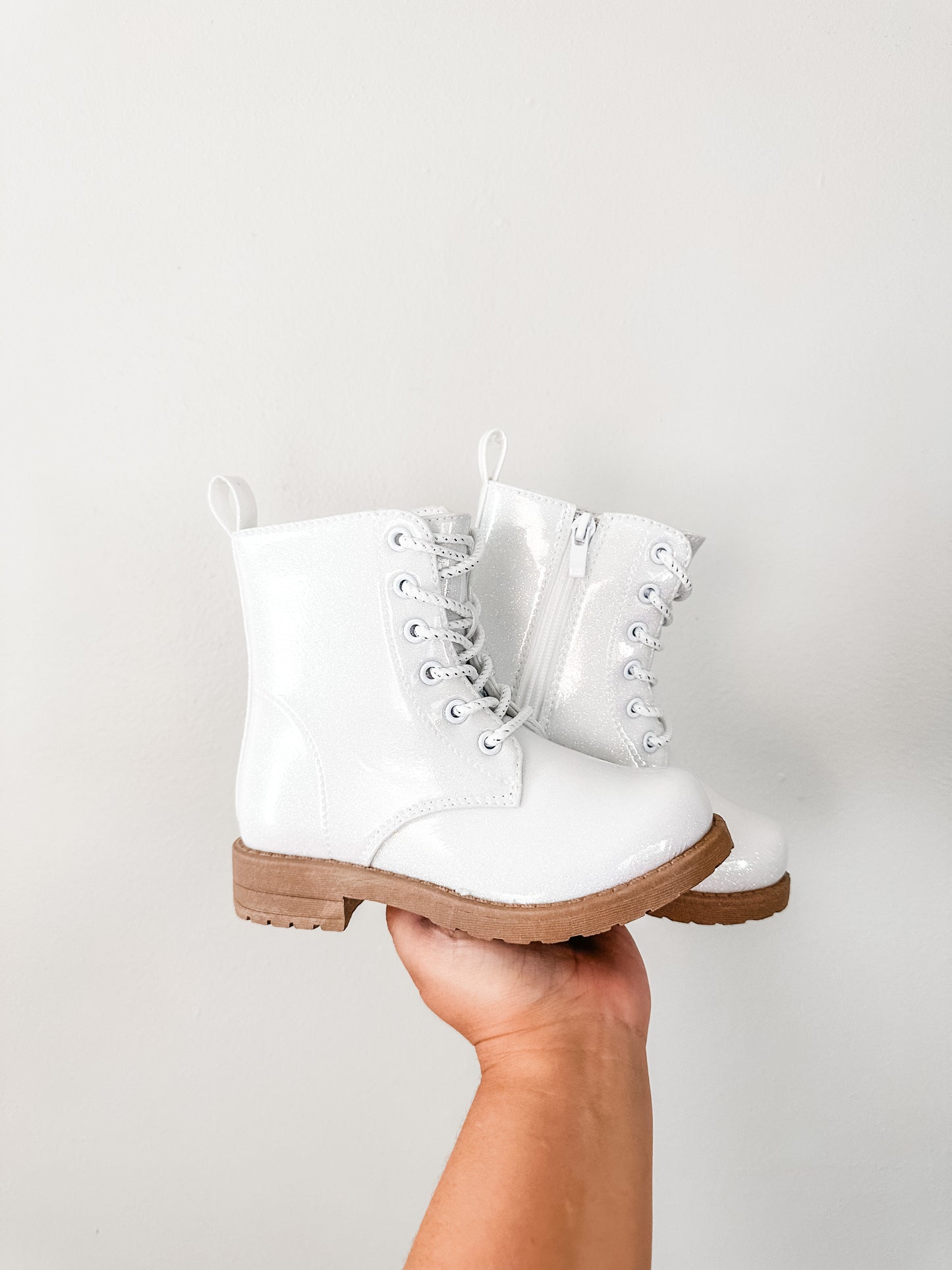 Pretty Little Diva - White