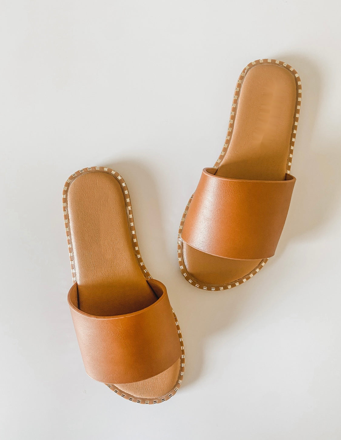 Summer Vacay - Tan (WOMANS)