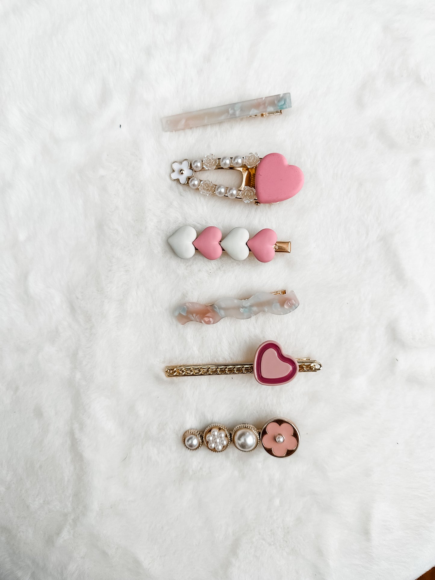 Corazon Hair Clips